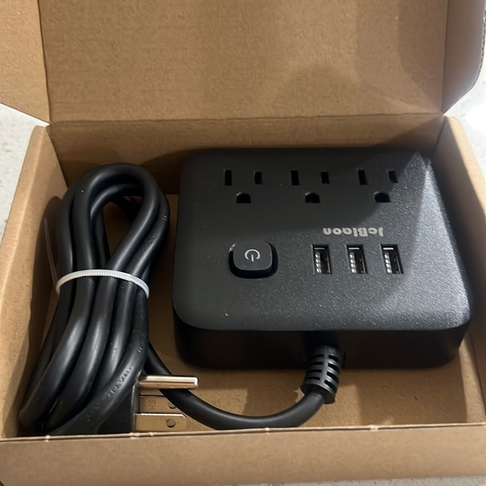 Power strip with USB ports